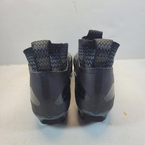 Athletic_Shoes